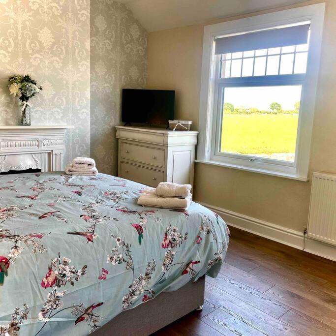 Holiday home Coastal Walks, Log Burner & Hot Tub