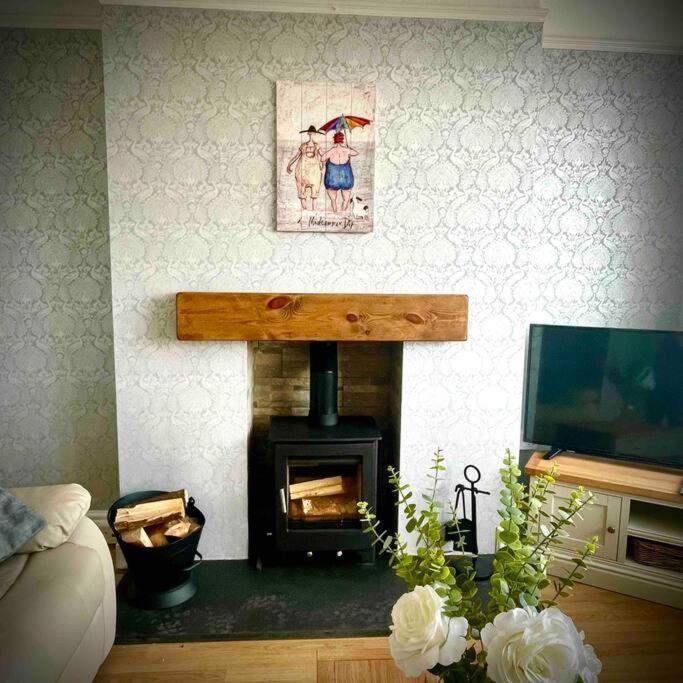 Holiday home Coastal Walks, Log Burner & Hot Tub